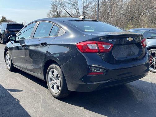 2018 Chevrolet Cruze LS