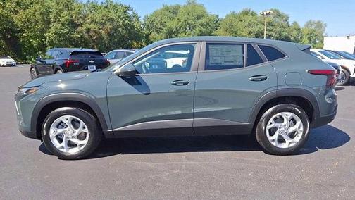 2025 Chevrolet Trax LS