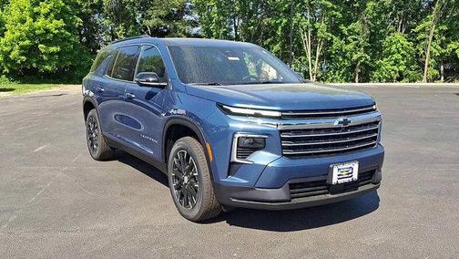 Lakeshore Blue Metallic 2026 Chevrolet Traverse LT