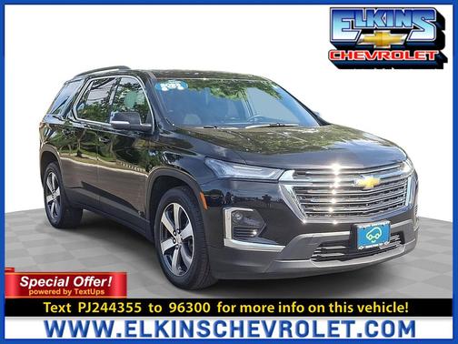 Mosaic Black Metallic 2023 Chevrolet Traverse LT Leather