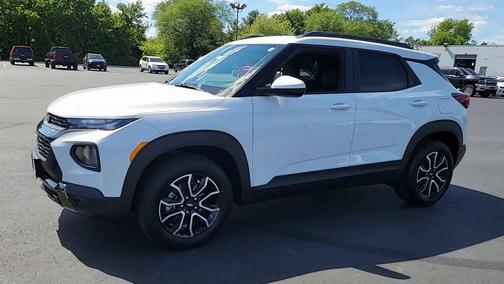 Summit White 2023 Chevrolet Trailblazer ACTIV