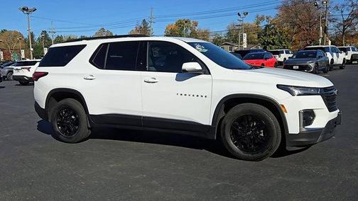 2023 Chevrolet Traverse LT Cloth