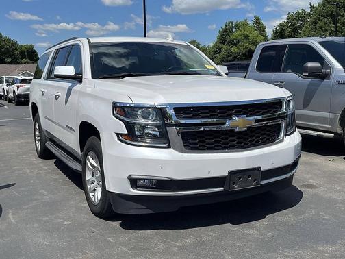 Iridescent Pearl Tricoat 2018 Chevrolet Suburban LT
