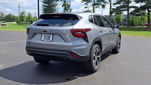 Sterling Gray Metallic 2026 Chevrolet Trax FWD 1RS