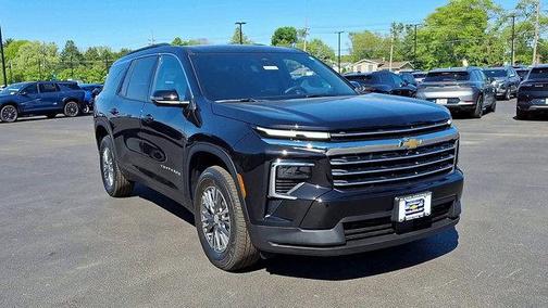 Mosaic Black Metallic 2026 Chevrolet Traverse LT