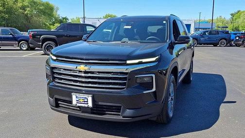 Mosaic Black Metallic 2026 Chevrolet Traverse LT