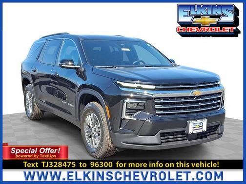 Mosaic Black Metallic 2026 Chevrolet Traverse LT