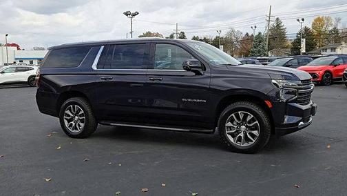 2023 Chevrolet Suburban LT