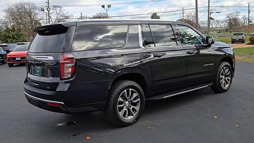2023 Chevrolet Suburban LT