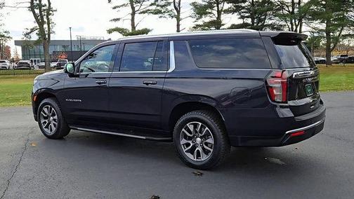 2023 Chevrolet Suburban LT