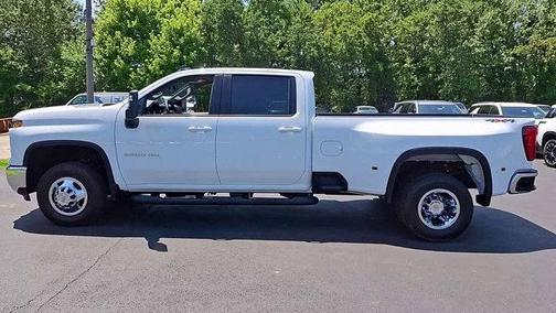 2025 Chevrolet Silverado 3500 LT
