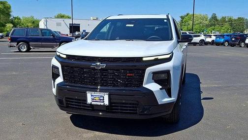 Polar White Tricoat 2026 Chevrolet Traverse RS