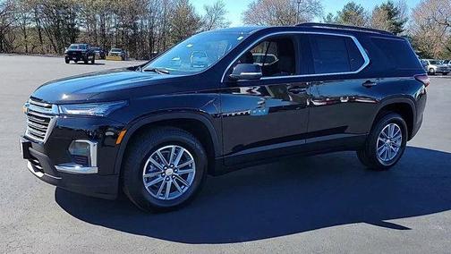 Mosaic Black Metallic 2023 Chevrolet Traverse LT Cloth