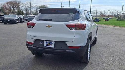 Summit White 2026 Chevrolet Trailblazer LS