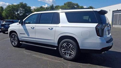 2025 Chevrolet Suburban 4WD Z71
