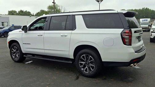 2023 Chevrolet Suburban 4WD Z71