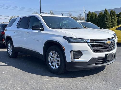 Summit White 2023 Chevrolet Traverse LS