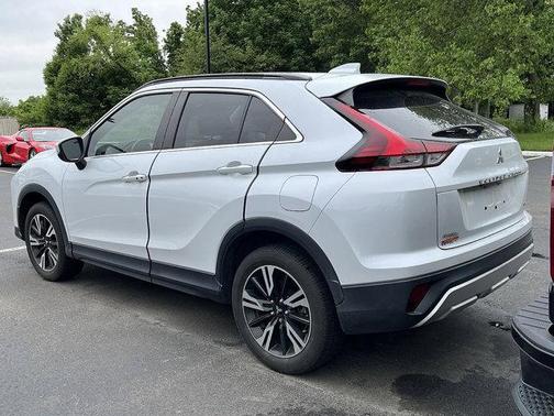 Pearl White 2023 Mitsubishi Eclipse Cross SE