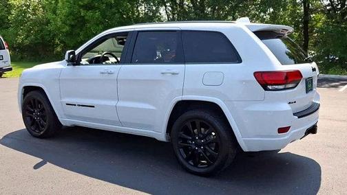 2017 Jeep Grand Cherokee Altitude