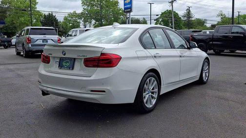 White 2017 BMW 320 i