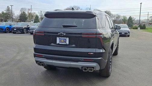 Mosaic Black Metallic 2026 Chevrolet Traverse AWD Z71