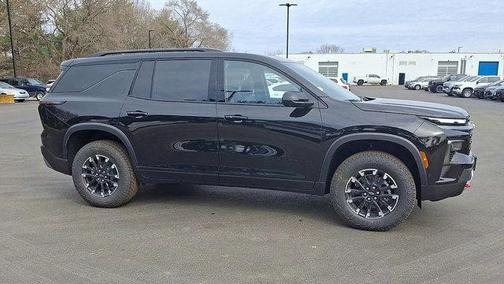 Mosaic Black Metallic 2026 Chevrolet Traverse AWD Z71