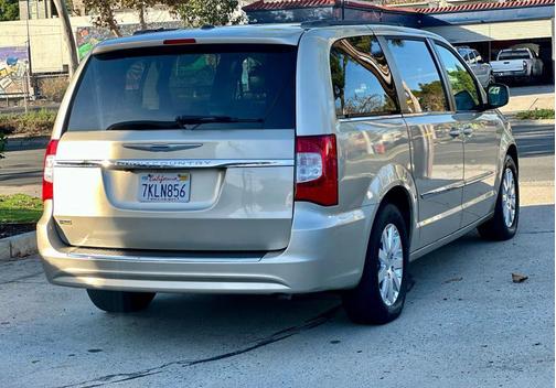 2014 Chrysler Town & Country Touring