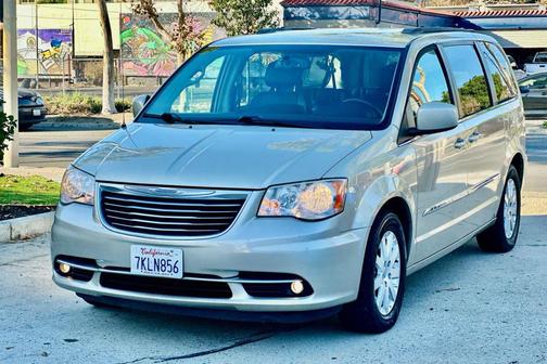 2014 Chrysler Town & Country Touring