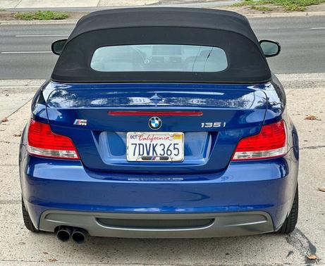 2011 BMW 135 135i Convertible 2D