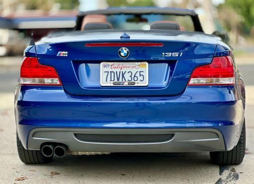 2011 BMW 135 135i Convertible 2D