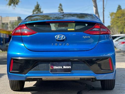 2017 Hyundai IONIQ Hybrid SEL