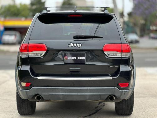 Brilliant Black Crystal Pearlcoat 2014 Jeep Grand Cherokee Limited