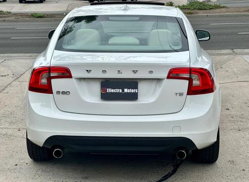 Ice White 2012 Volvo S60 T5