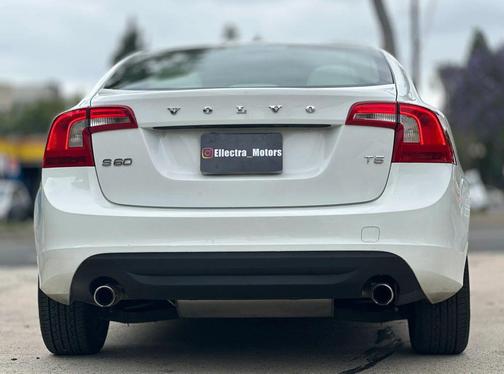 Ice White 2012 Volvo S60 T5