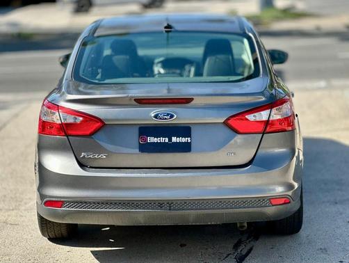 Sterling Gray Metallic 2014 Ford Focus SE