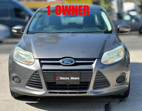 Sterling Gray Metallic 2014 Ford Focus SE