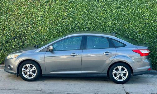 Sterling Gray Metallic 2014 Ford Focus SE