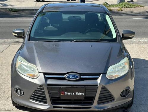 Sterling Gray Metallic 2014 Ford Focus SE