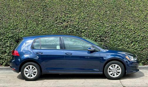 2016 Volkswagen Golf TSI 2-Door