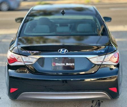 Eclipse Black 2015 Hyundai SONATA Hybrid Base