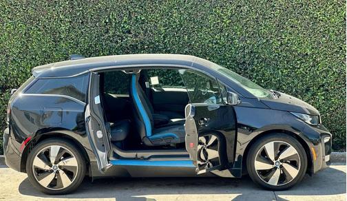 Fluid Black w/BMW i Frozen Blue Accent 2019 BMW i3 120Ah