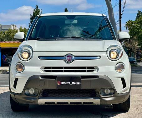 Bianco (White) 2017 FIAT 500L Trekking
