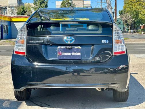 2011 Toyota Prius IV