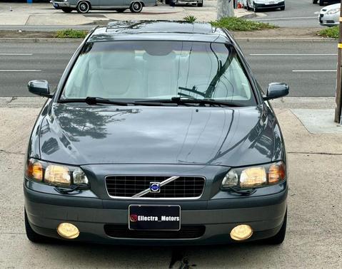 Titanium Gray Metallic 2004 Volvo S60 2.4T