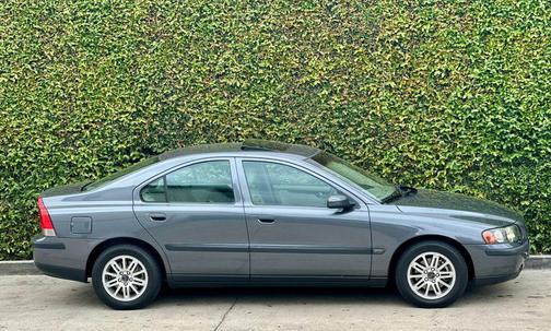 Titanium Gray Metallic 2004 Volvo S60 2.4T