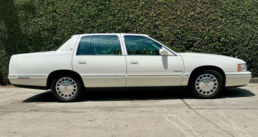1999 Cadillac DeVille Base