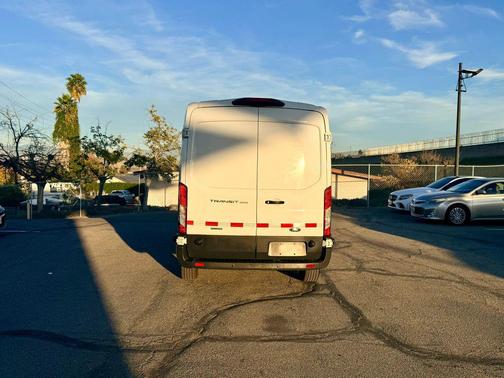 2018 Ford Transit-250 Base