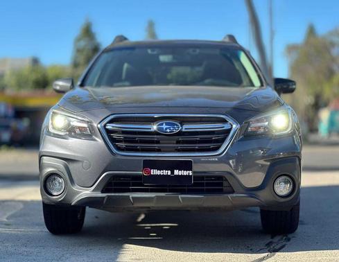 Gray 2018 Subaru Outback 2.5i Limited