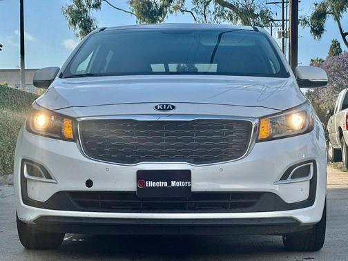 Snow White Pearl 2019 Kia Sedona EX