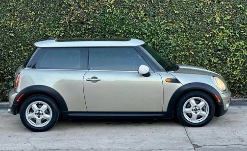 2009 MINI Cooper Base